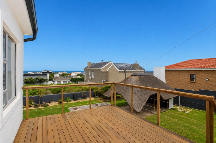 4 Bedroom Property for Sale in Yzerfontein Western Cape
